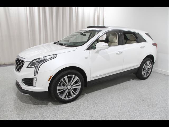 Used 2025 Cadillac XT5 Premium Luxury w/ Technology Package AWD/4WD image 3