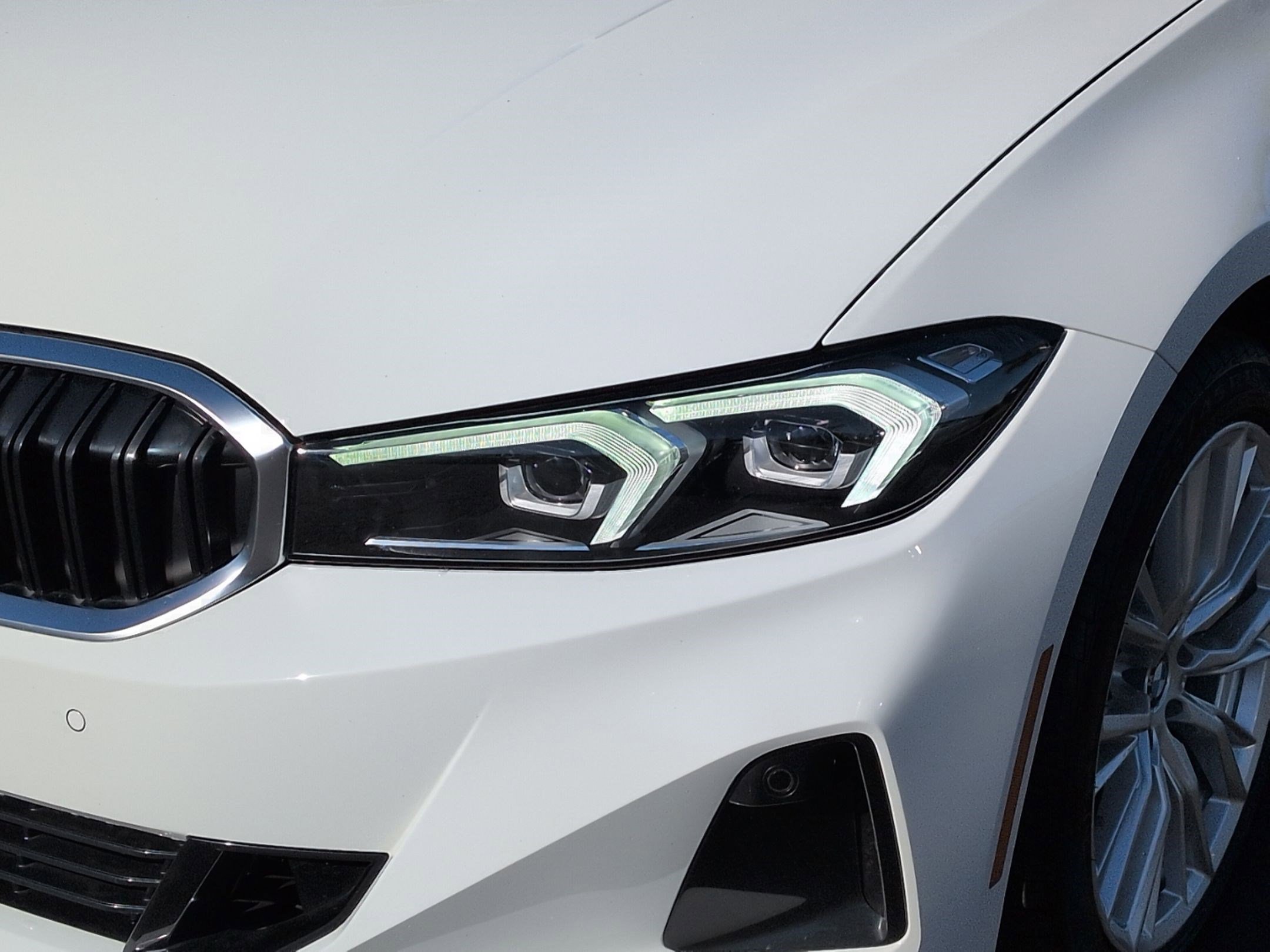 Certified 2024 BMW 330i Sedan w/ Convenience Package RWD image 6