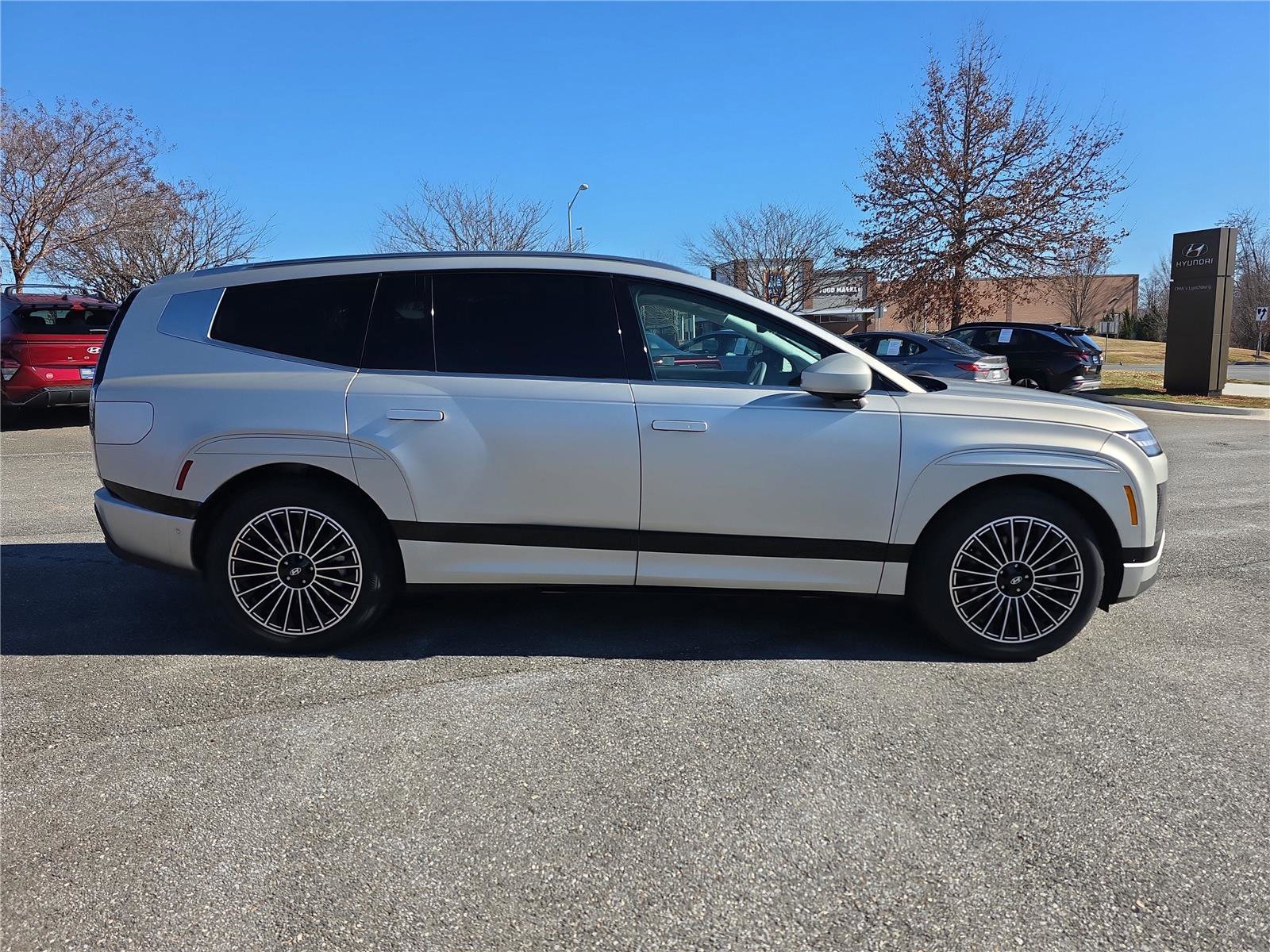 New 2026 Hyundai Ioniq 9 Calligraphy image 3