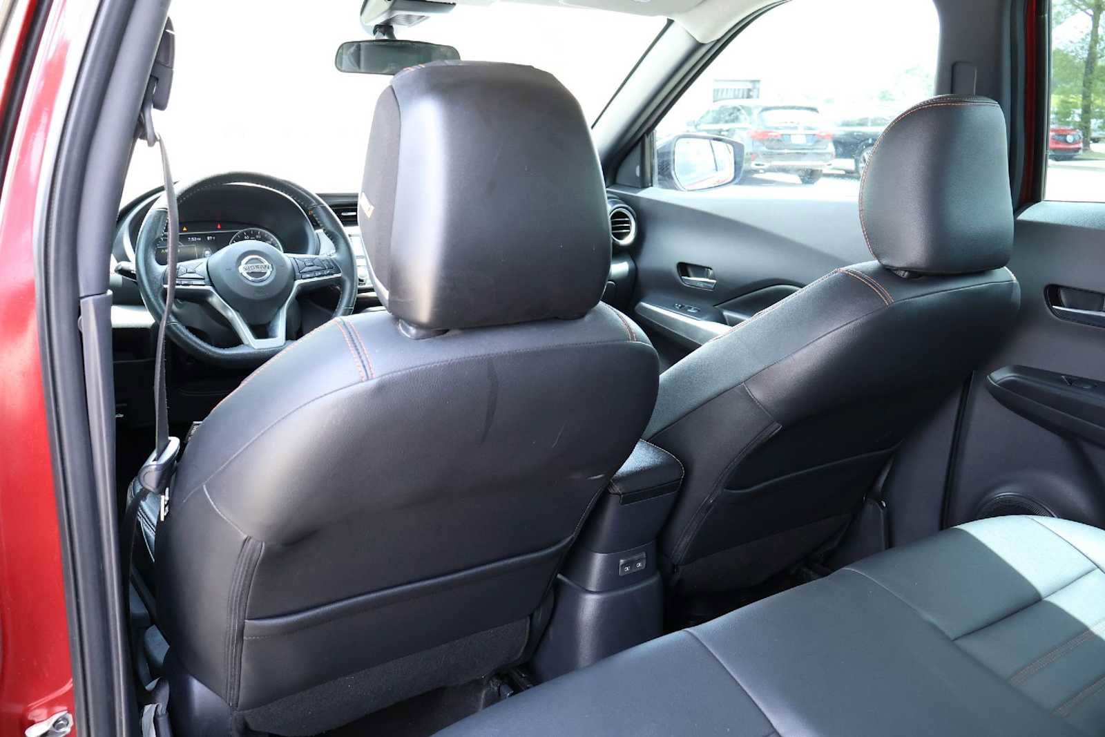 Used 2020 Nissan Kicks SR w/ SR Premium Package FWD image 12