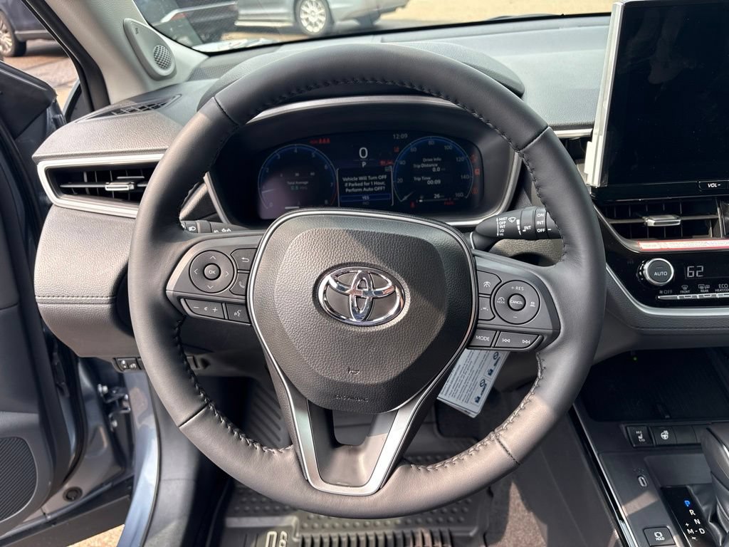 Used 2026 Toyota Corolla Cross XLE AWD/4WD image 21
