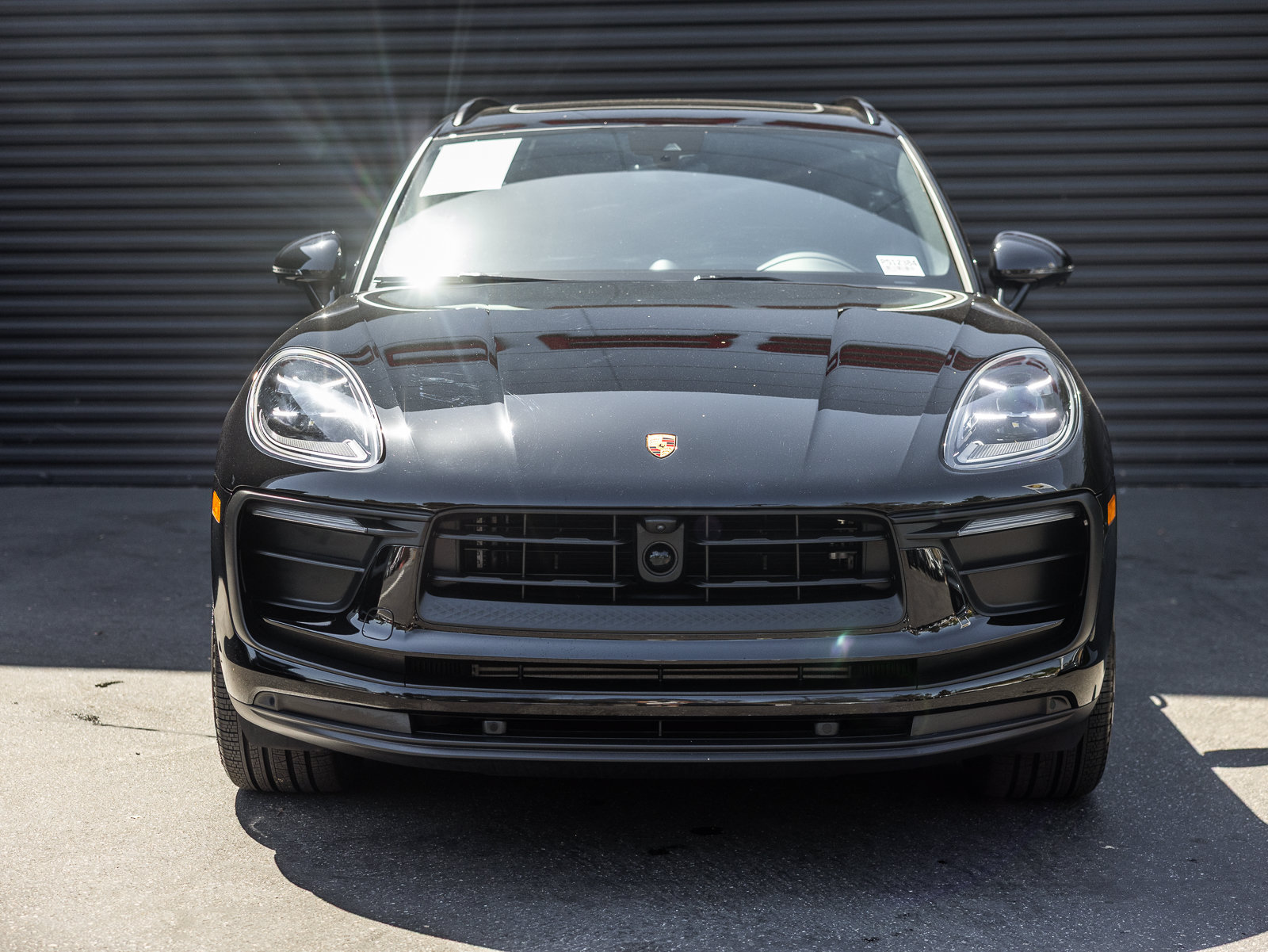 Certified 2026 Porsche Macan AWD/4WD image 7