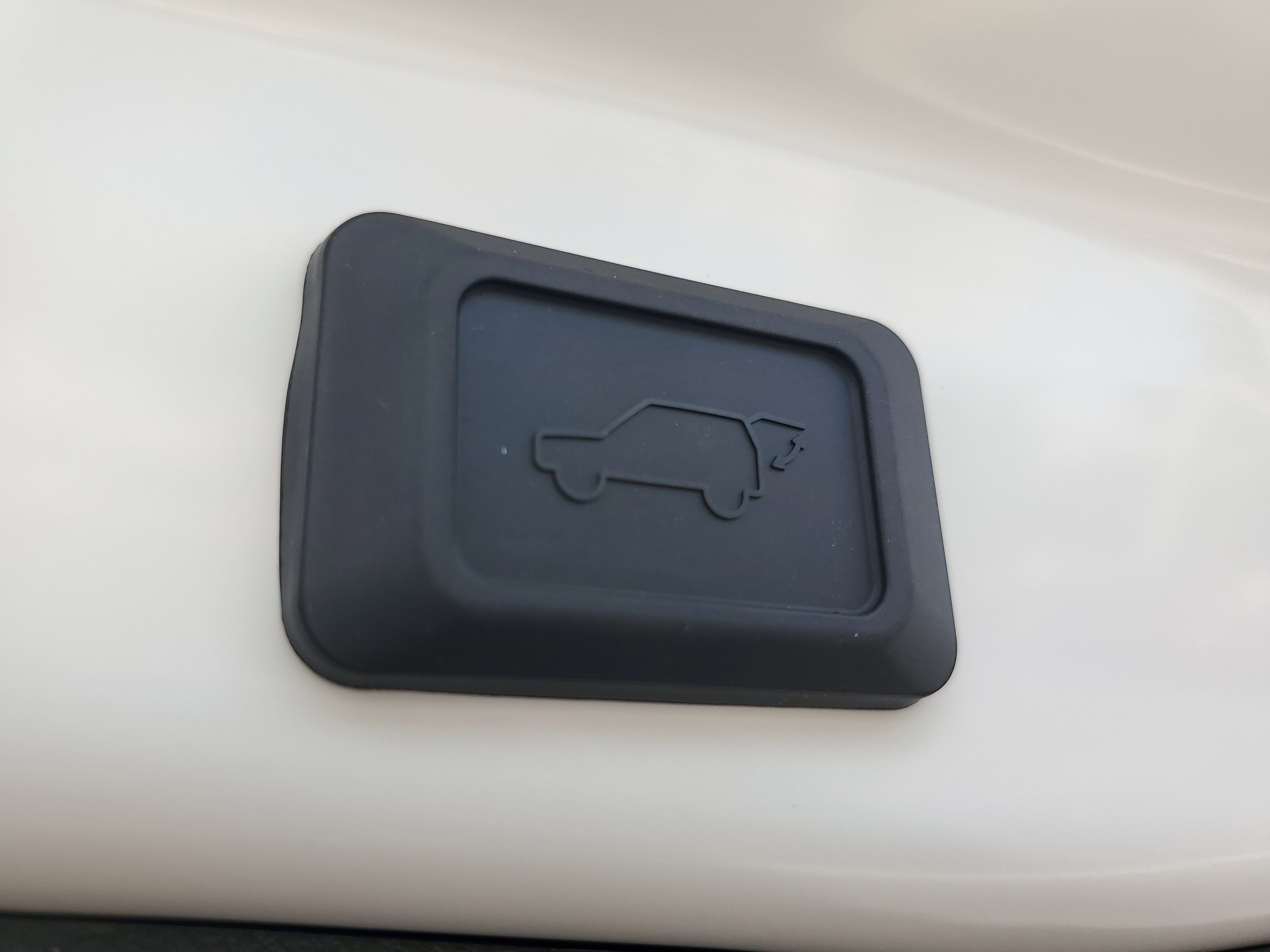 Used 2025 Toyota RAV4 XLE image 10