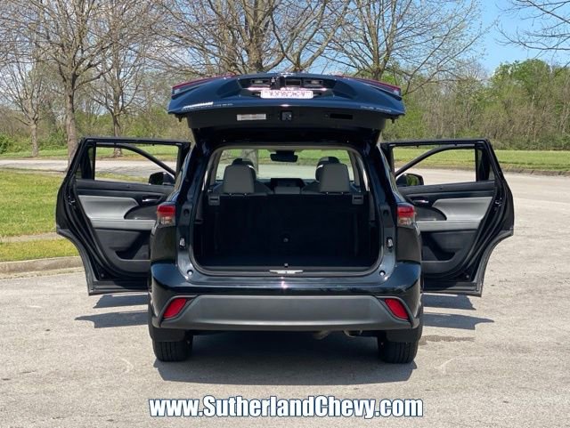 Used 2023 Toyota Highlander XLE image 42