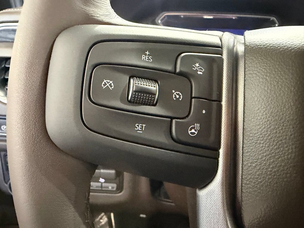 Used 2021 GMC Yukon SLT w/ SLT Luxury Plus Package AWD/4WD image 18
