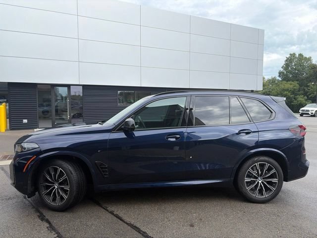 Used 2026 BMW X5 M60i AWD/4WD image 7