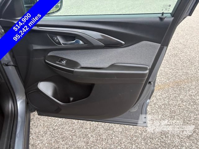 Used 2021 Chevrolet TrailBlazer LS AWD/4WD image 32