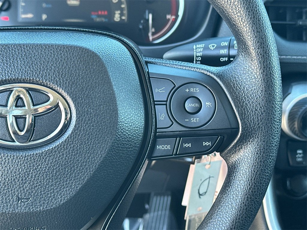 Used 2025 Toyota RAV4 LE image 19