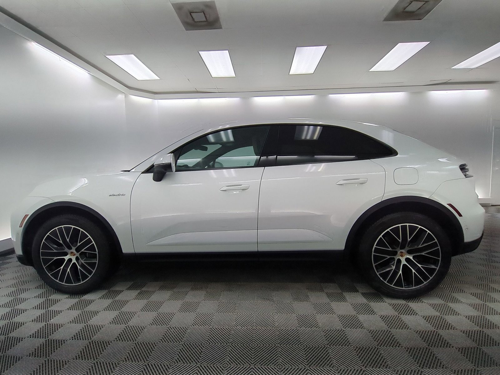 Certified 2025 Porsche Macan Electric RWD video 2