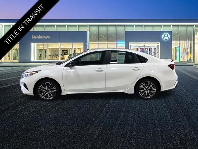 Used 2023 Kia Forte GT-Line FWD image 2