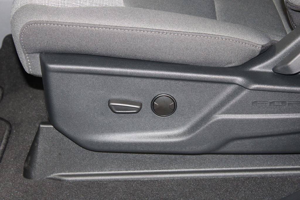 New 2026 Ford F250 XLT w/ XLT Premium Package image 25