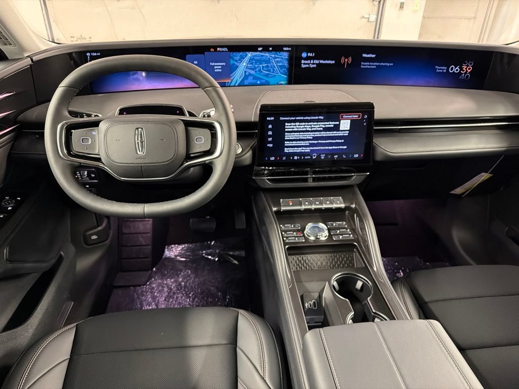 Used 2026 Lincoln Nautilus Premier AWD/4WD image 8