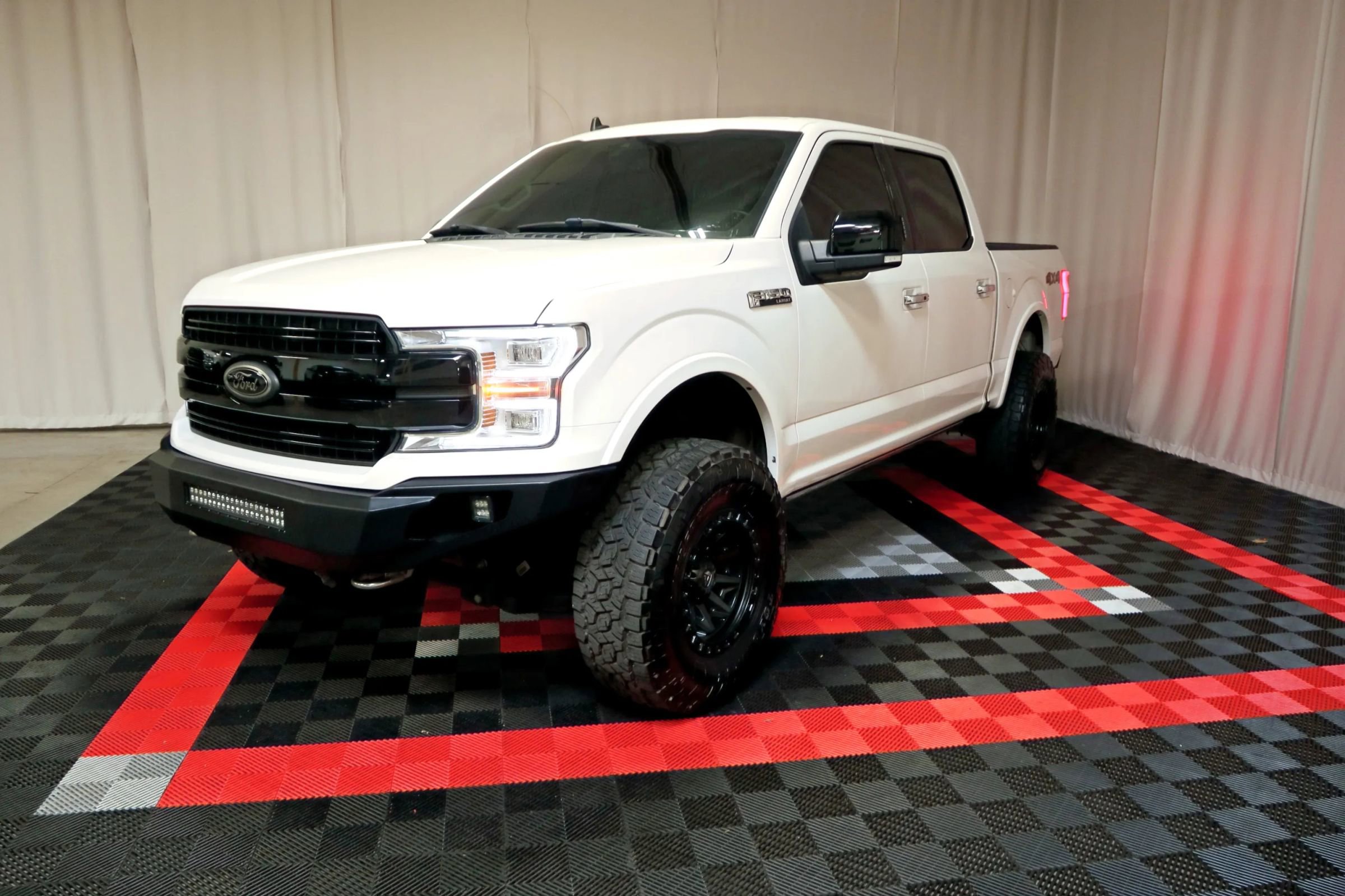 Used 2019 Ford F150 Lariat w/ Equipment Group 502A Luxury image 5