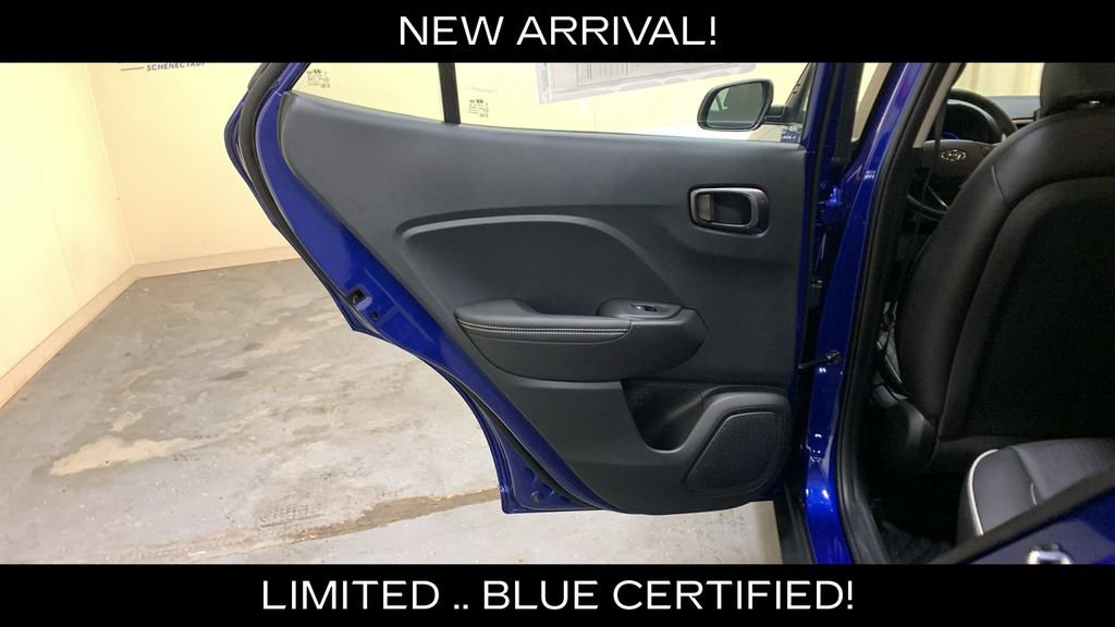 Used 2024 Hyundai Venue Limited FWD image 18