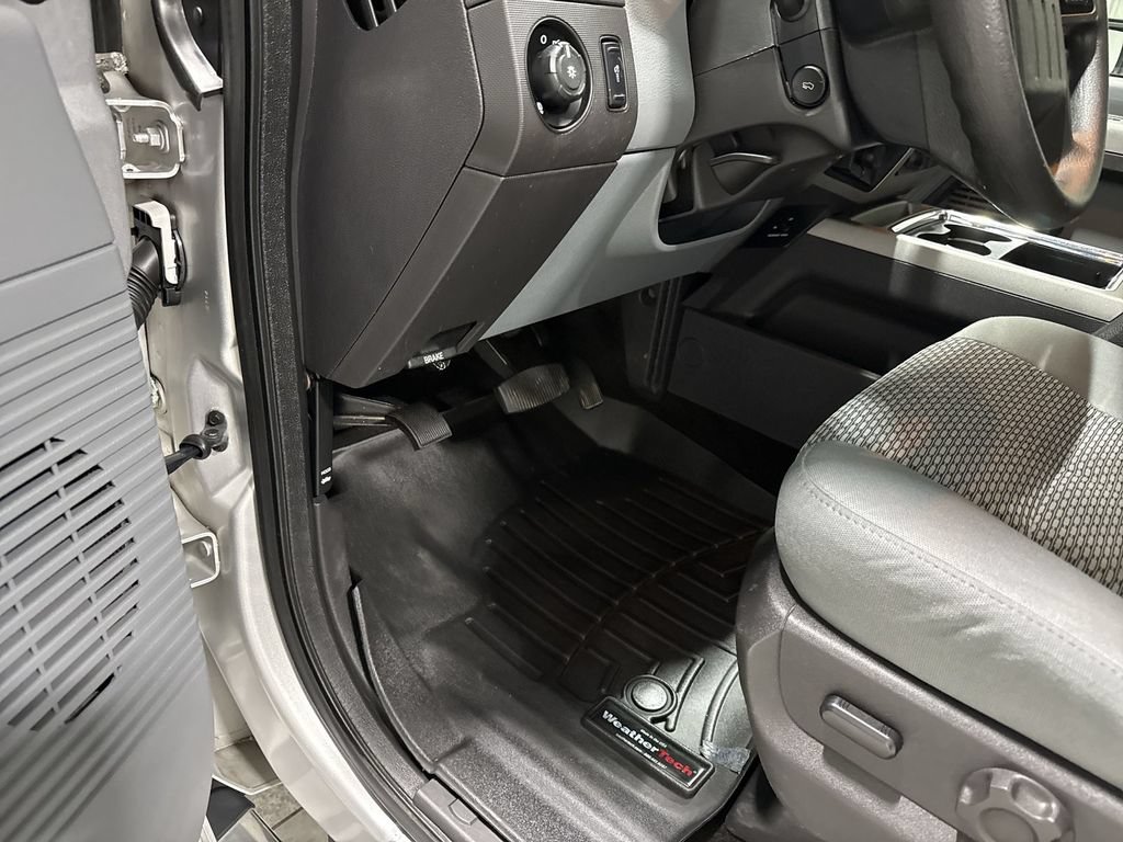 Used 2015 Ford F250 XLT w/ XLT Premium Package RWD image 10