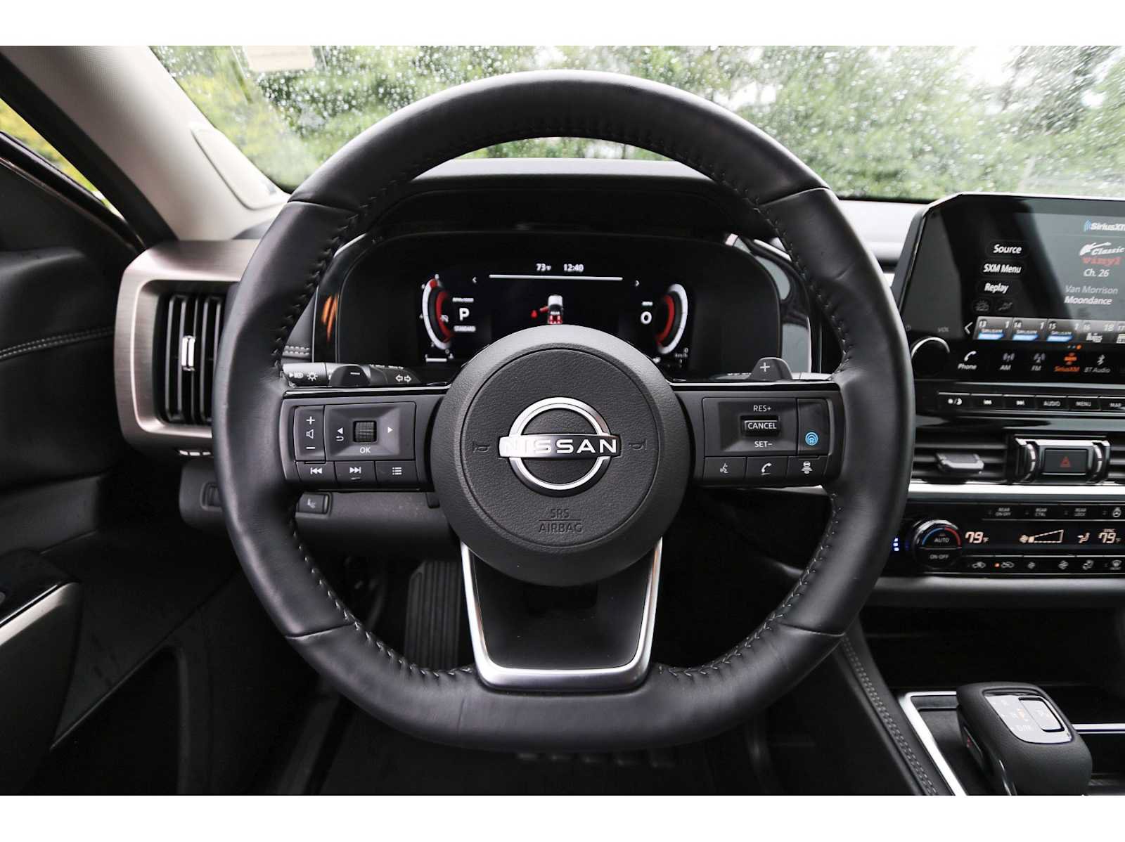 Used 2024 Nissan Pathfinder Platinum FWD image 14