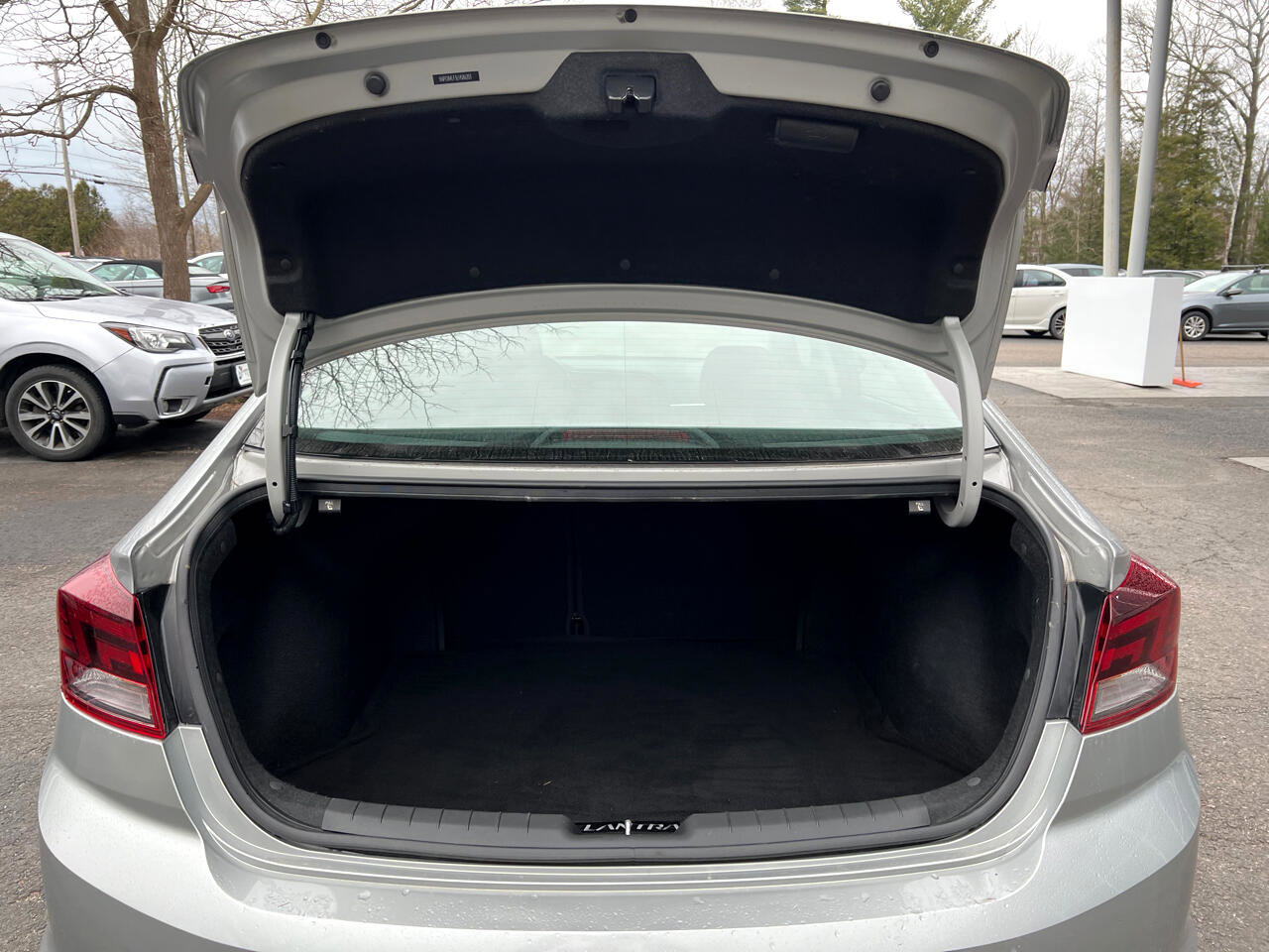 Used 2020 Hyundai Elantra Value Edition w/ Cargo Package (C1) image 11