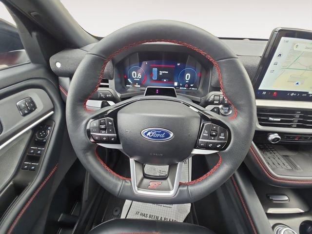 Used 2025 Ford Explorer ST image 12