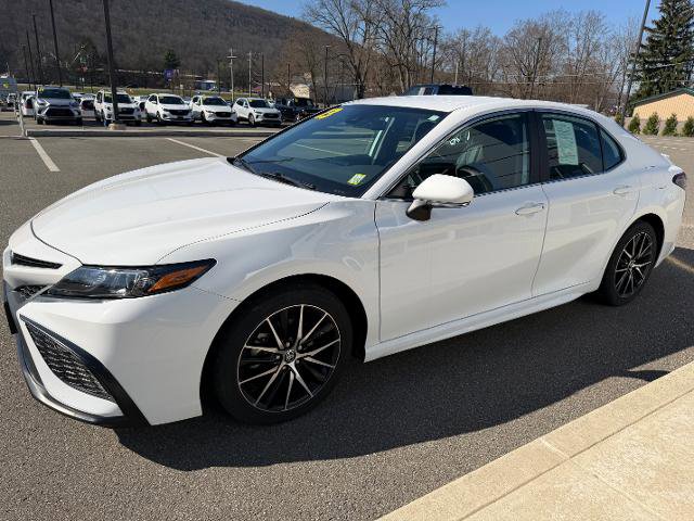 Used 2023 Toyota Camry SE image 5