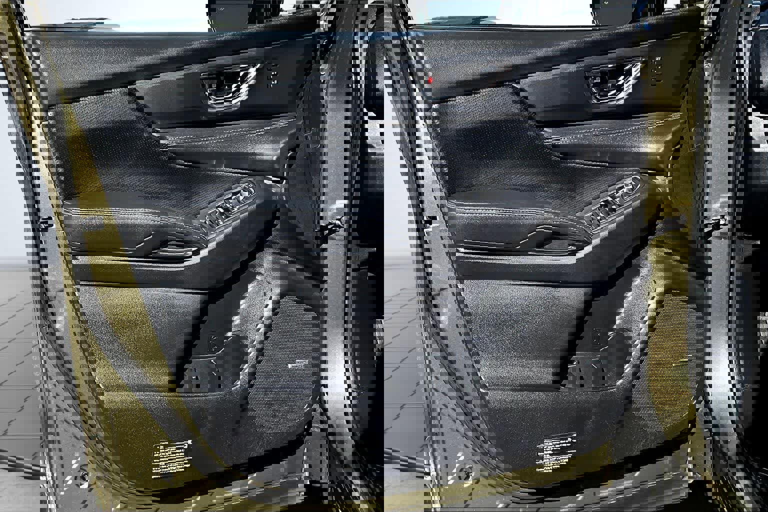 Used 2024 Subaru Ascent Limited w/ Technology Package image 28