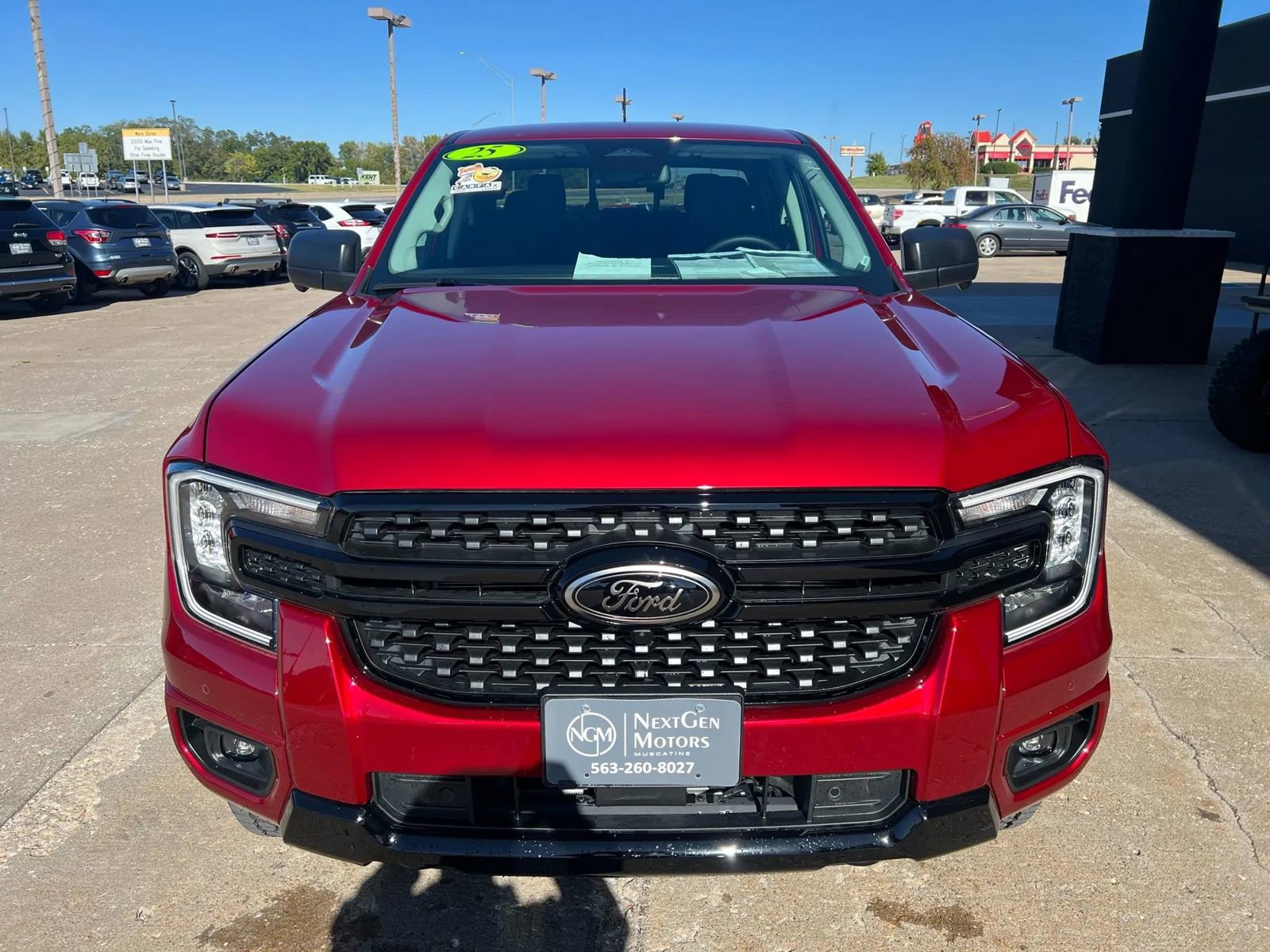 Used 2025 Ford Ranger XLT w/ Technology Package image 2