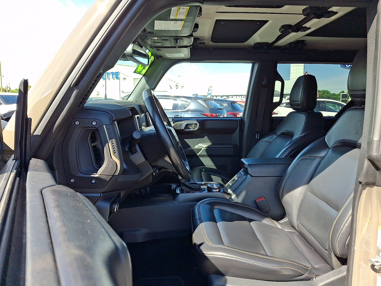 Used 2025 Ford Bronco Badlands AWD/4WD image 14