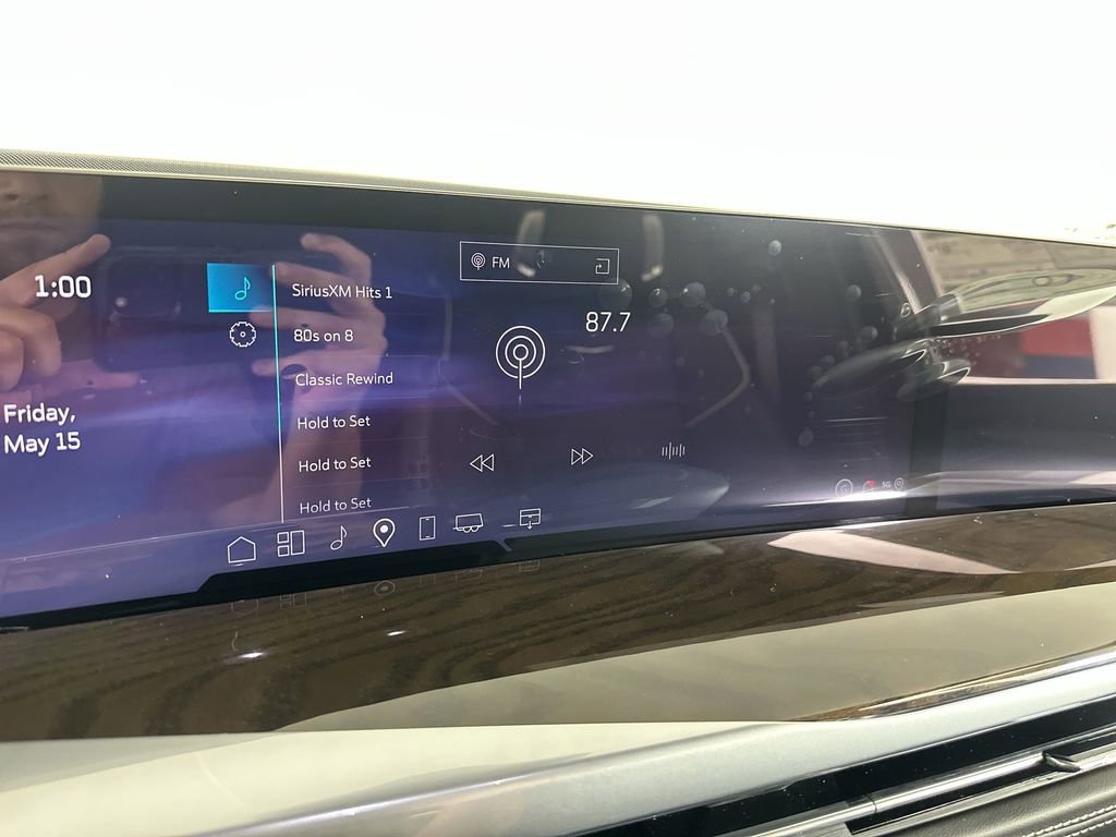 New 2026 Cadillac Escalade Platinum Sport w/ LPO, ONYX Package AWD/4WD image 13