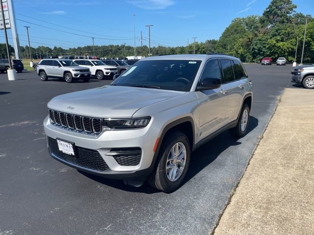 New 2025 Jeep Grand Cherokee Laredo X image 3
