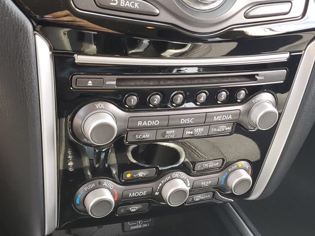 Used 2019 Nissan Pathfinder SV FWD image 19