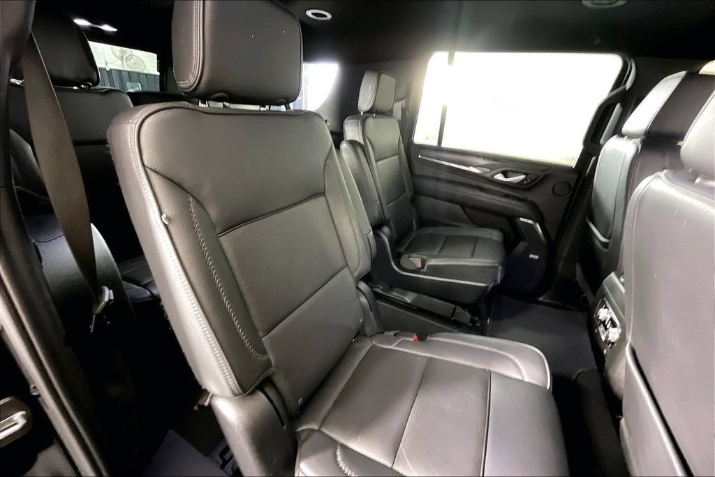 Used 2022 GMC Yukon XL Denali AWD/4WD image 34