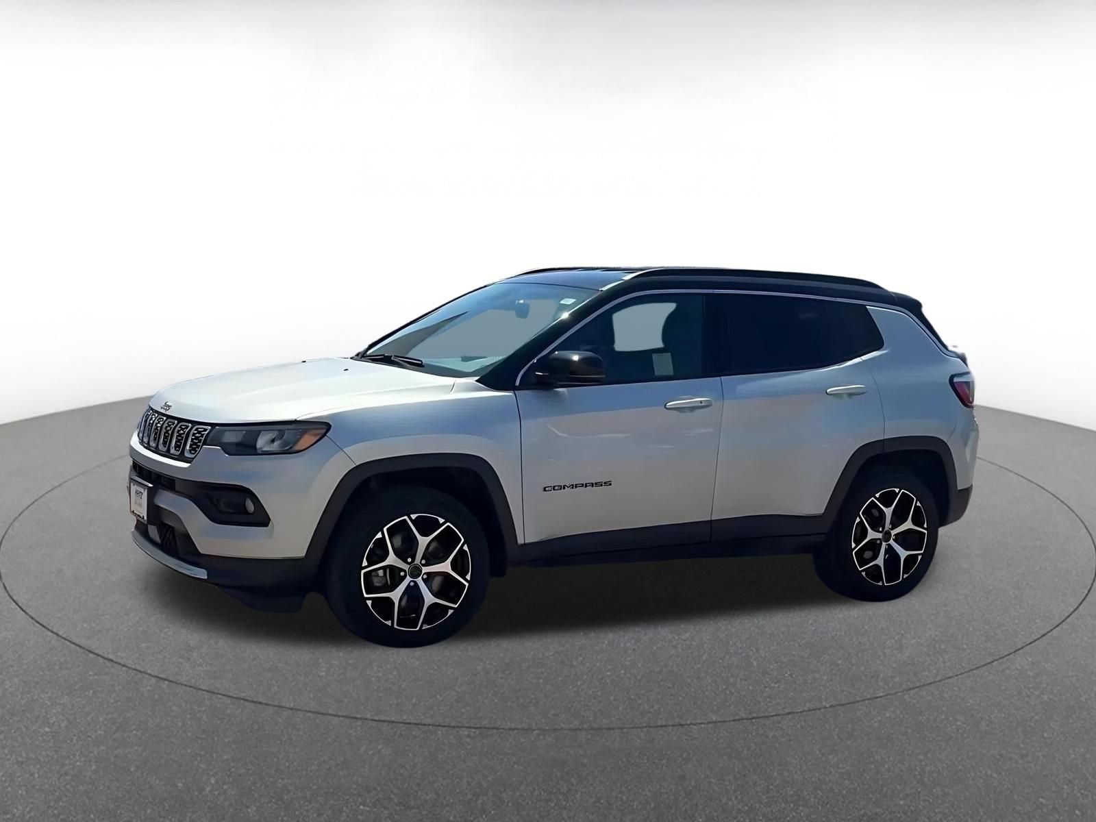 Used 2025 Jeep Compass Limited AWD/4WD image 7