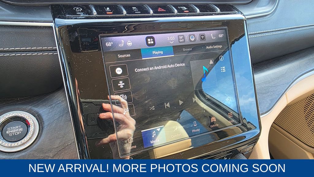 Used 2022 Jeep Grand Cherokee L Limited w/ Luxury Tech Group II image 18