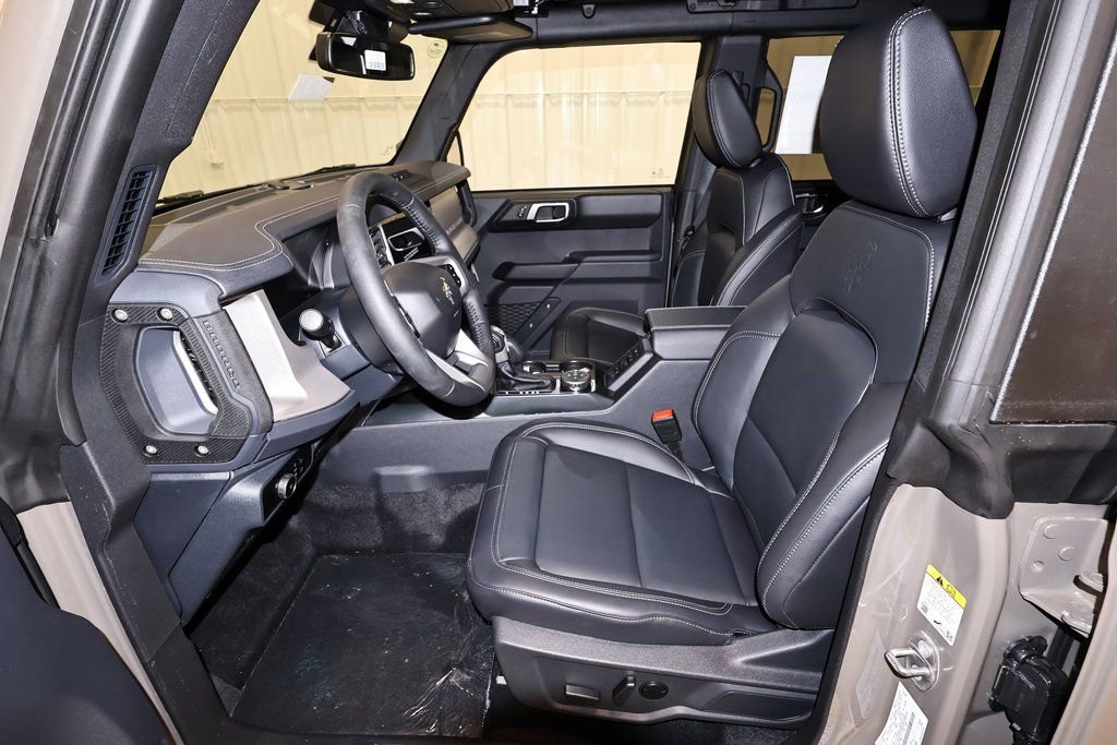 New 2025 Ford Bronco Outer Banks w/ Sasquatch Package image 10