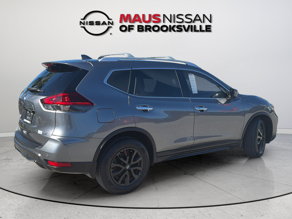 Used 2020 Nissan Rogue SV FWD image 12