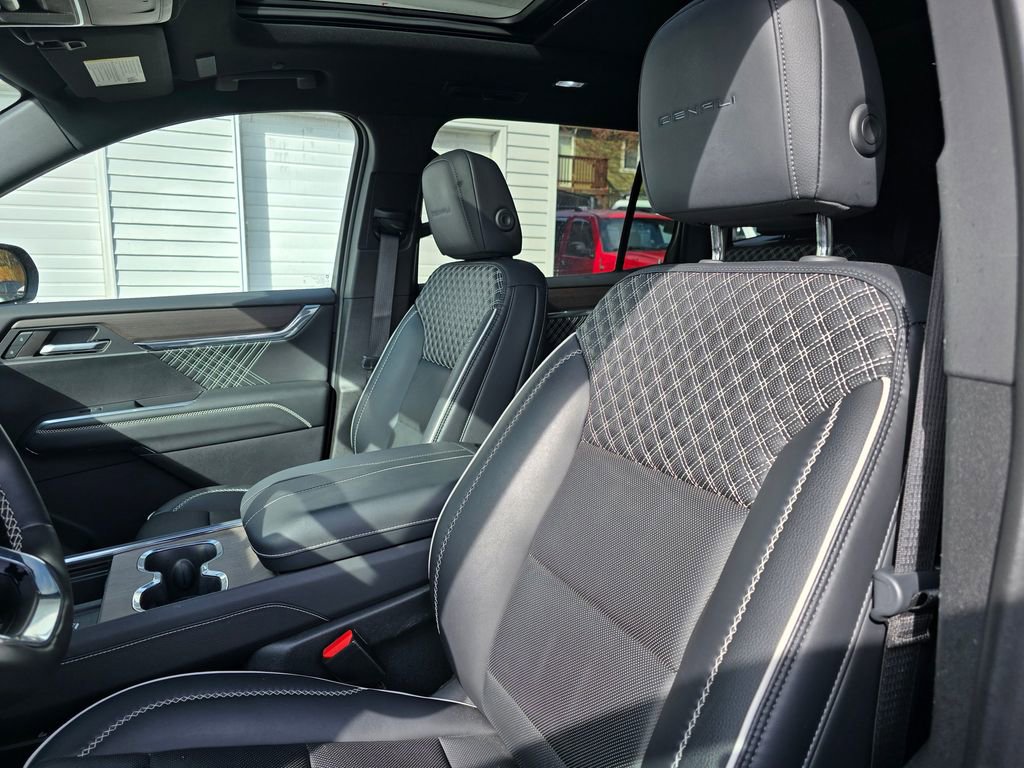 Used 2024 GMC Acadia Denali w/ Super Cruise Package image 62