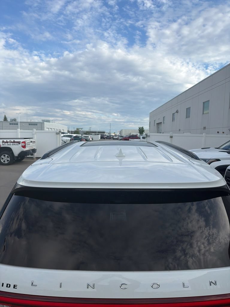 Used 2023 Lincoln Aviator Reserve w/ Equipment Group 201A AWD/4WD image 5