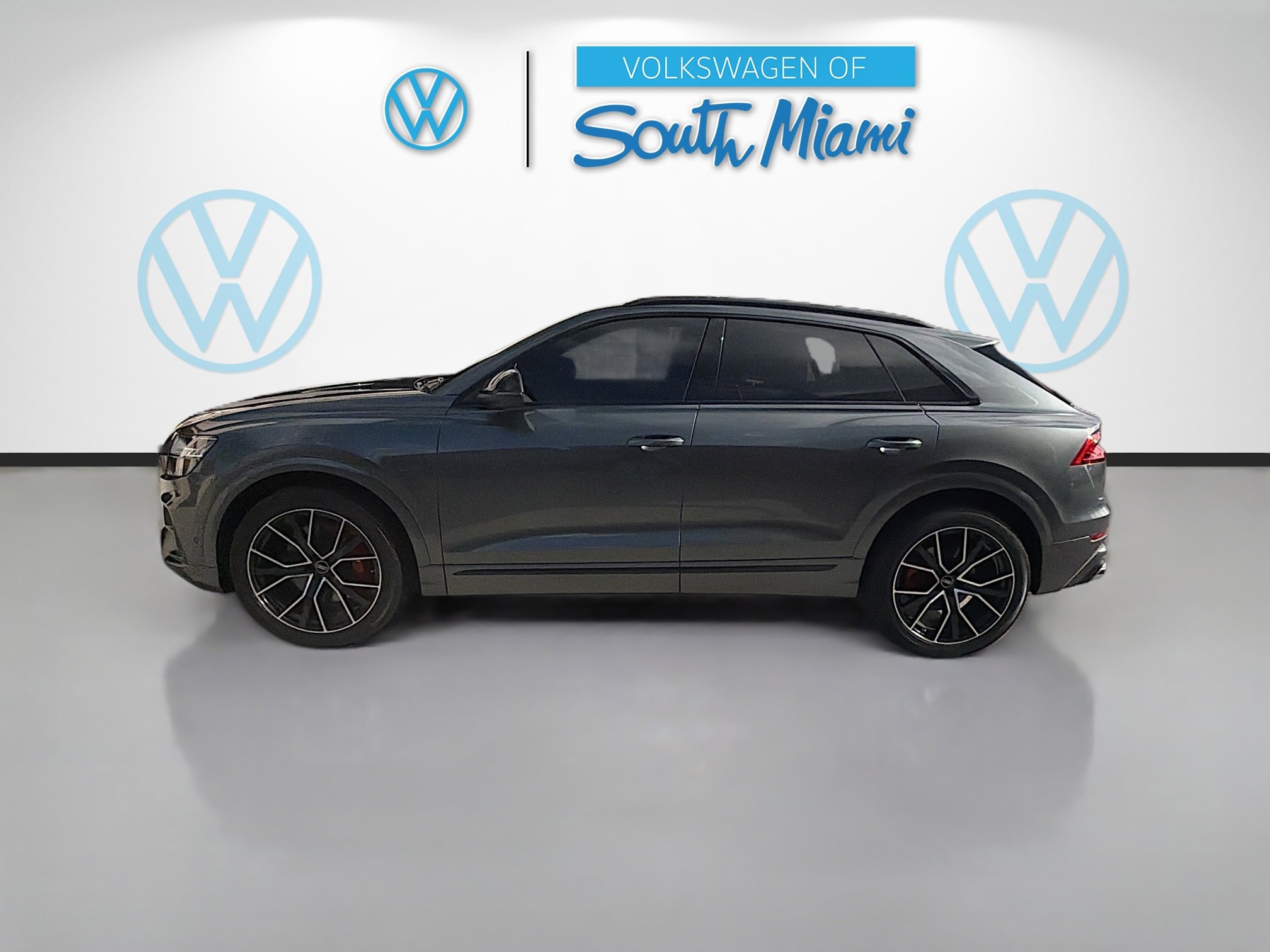 Used 2023 Audi SQ8 Prestige w/ Prestige Package image 4