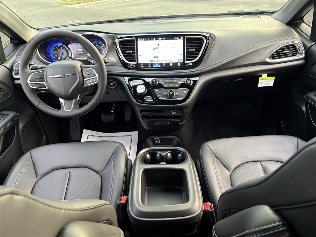 New 2026 Chrysler Pacifica Select image 25