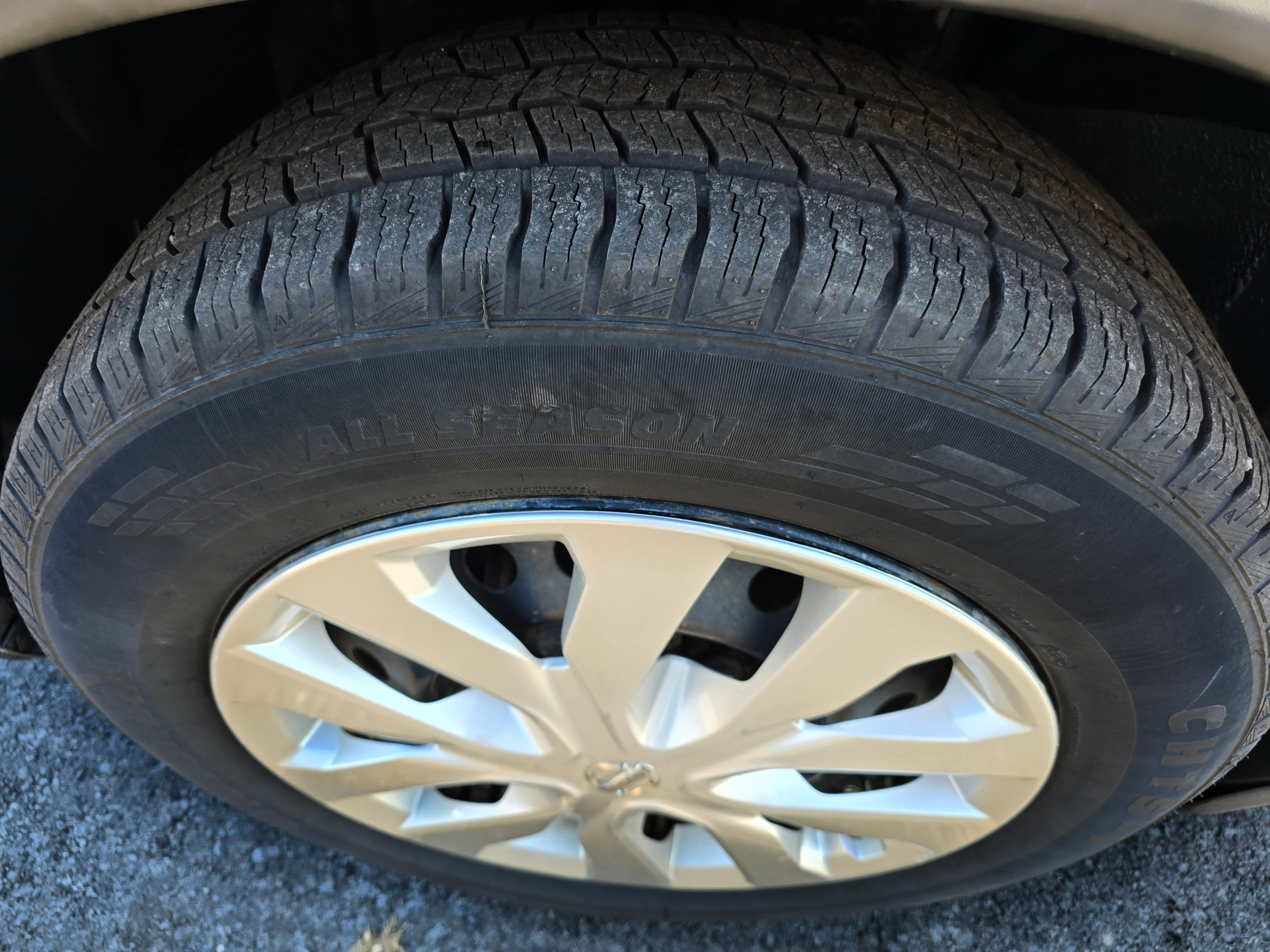 Used 2016 Nissan Rogue S image 9