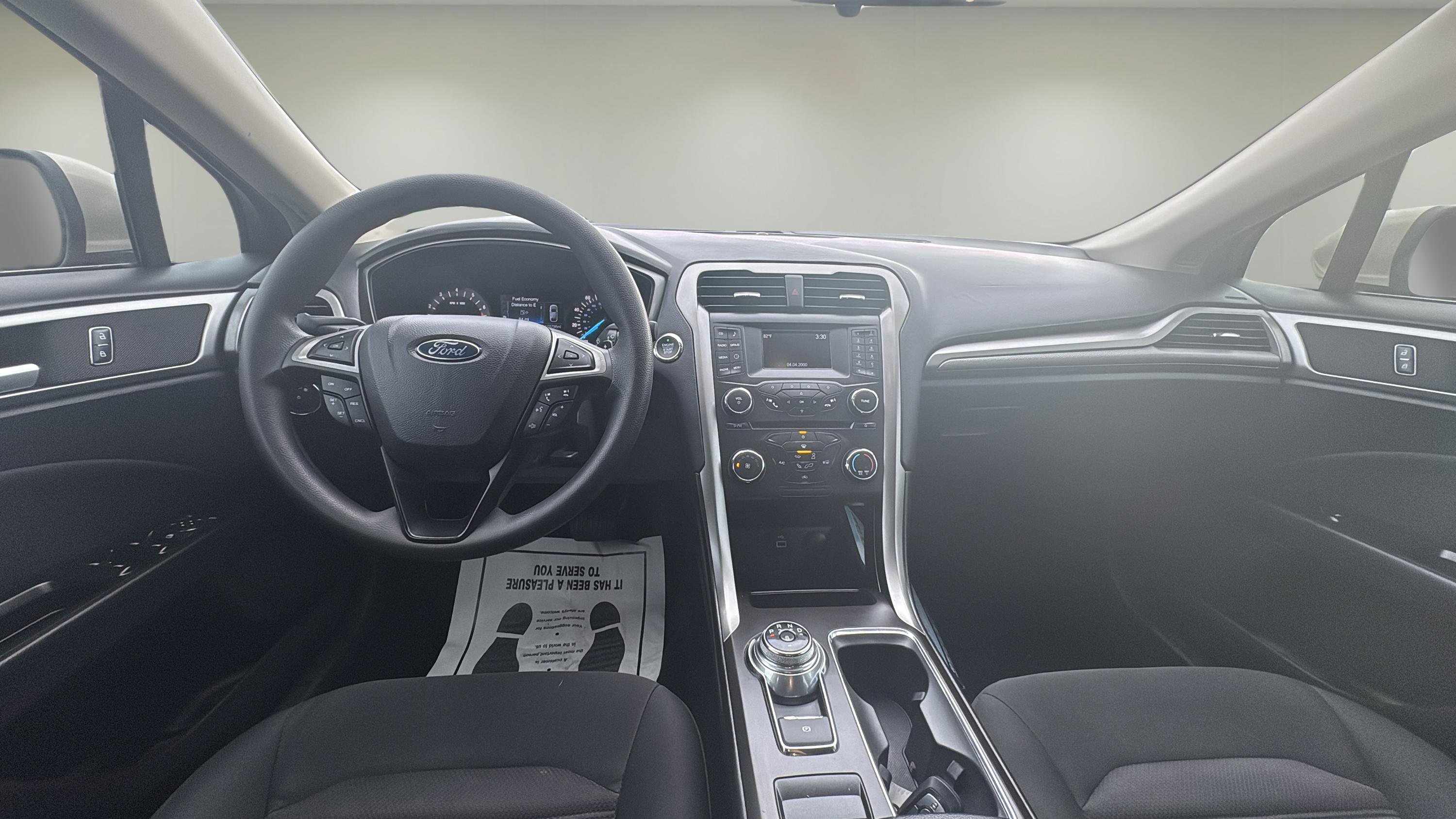 Used 2017 Ford Fusion SE FWD image 9