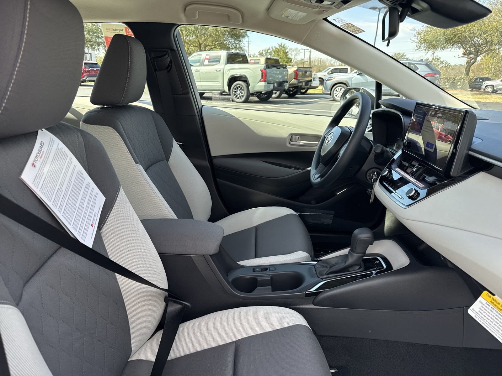New 2025 Toyota Corolla LE FWD image 31