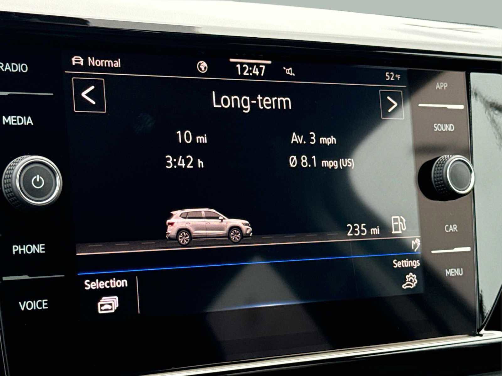 Certified 2024 Volkswagen Taos SE image 45