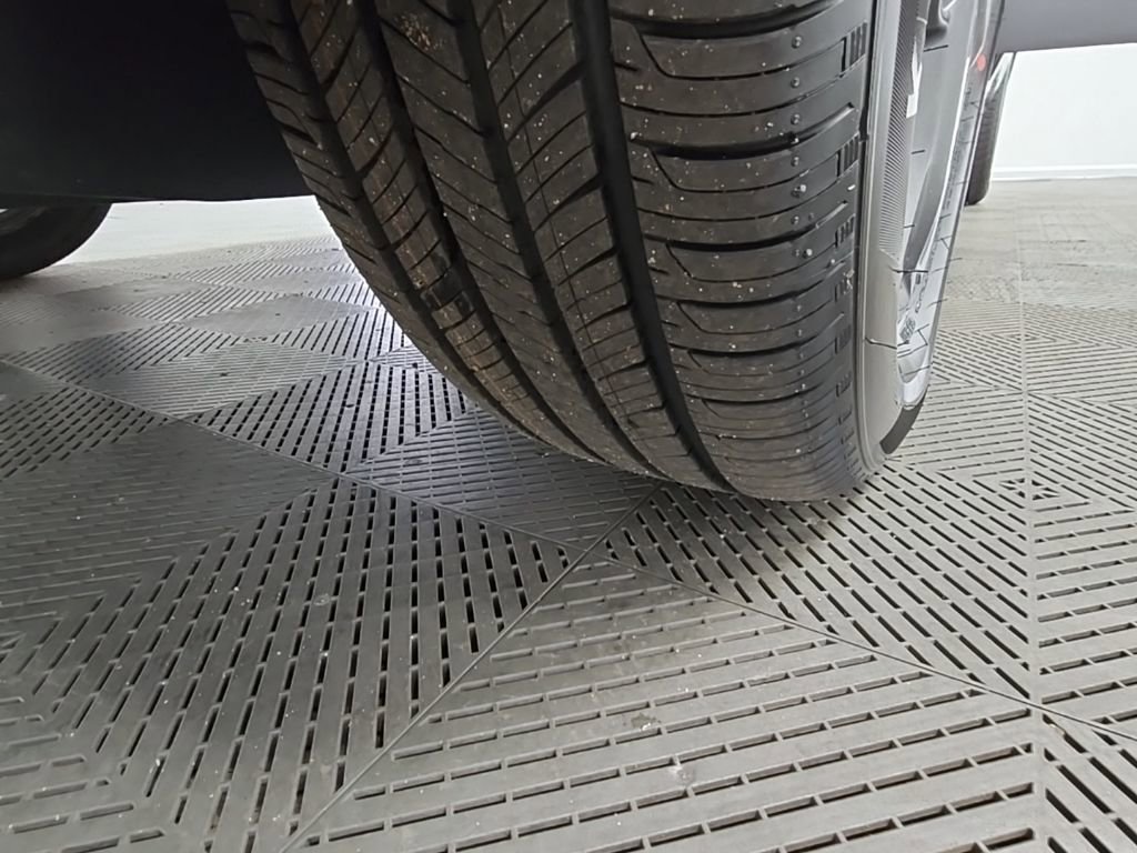 Used 2023 Honda HR-V EX-L image 43