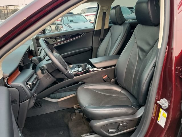 Used 2023 Lincoln Nautilus Reserve AWD/4WD image 6