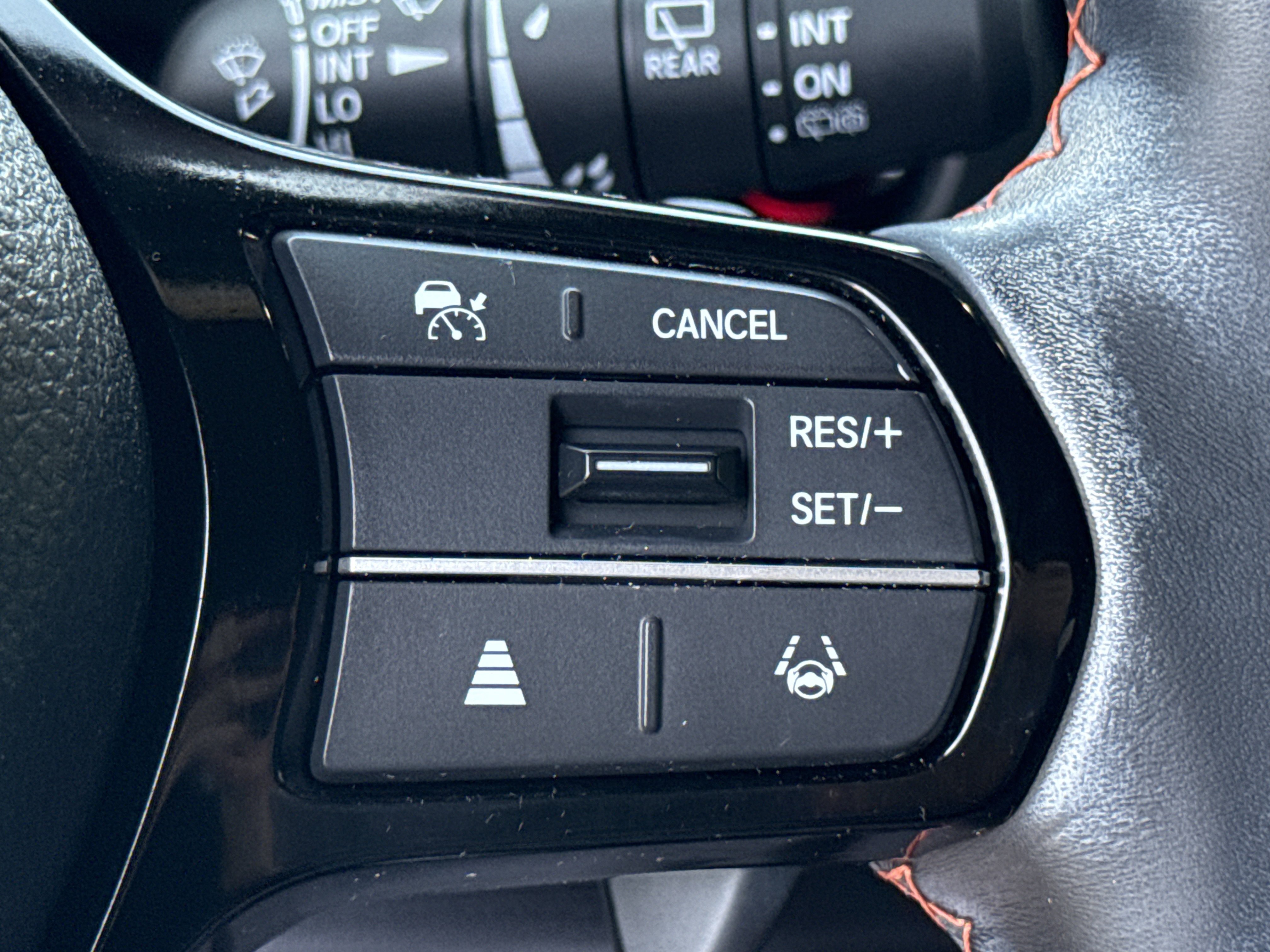Certified 2025 Honda Pilot Sport image 36