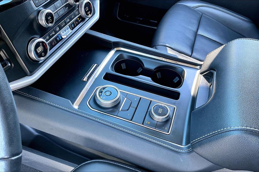 Used 2024 Ford Expedition XLT image 13