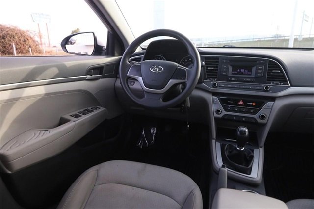 Used 2018 Hyundai Elantra SE image 18