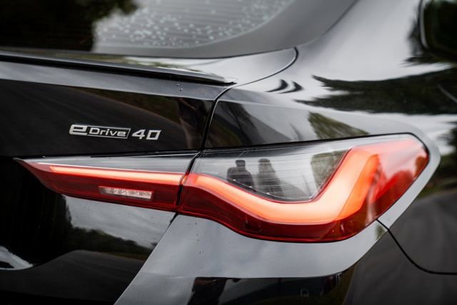 Used 2023 BMW i4 eDrive40 w/ M Sport Package image 16