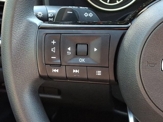 Used 2023 Nissan Rogue SV AWD/4WD image 21