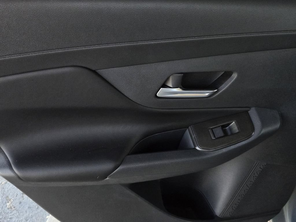 New 2026 Nissan Sentra SR w/ SR Premium Package FWD image 11